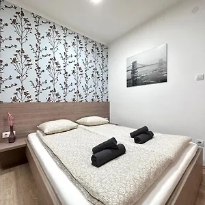 Central Seasons Design Budapest